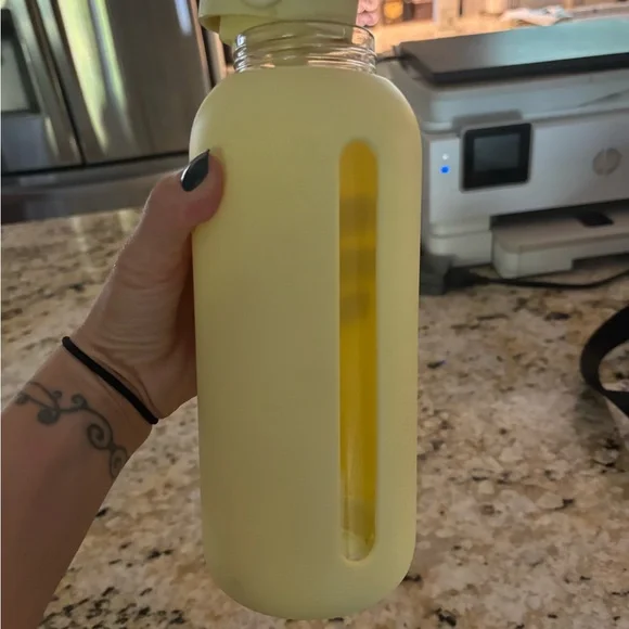 BINK Glass Water Bottle - Picture 2 of 4